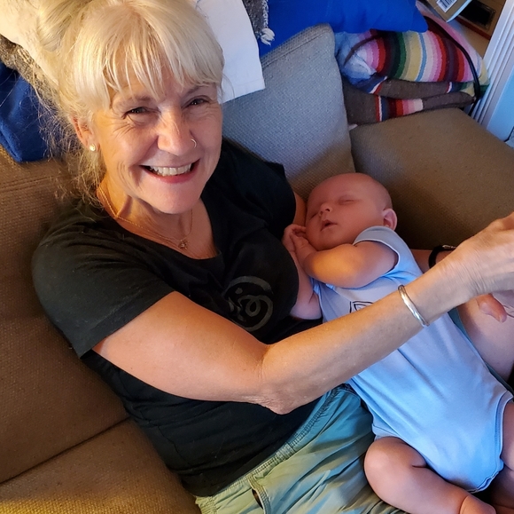 Meet your Posher, Karren - Picture 2 of 2